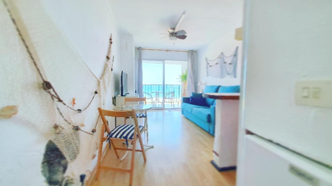 Cozy Beach-Front Studio With Amazing Sea View エンプリアブラバ エクステリア 写真