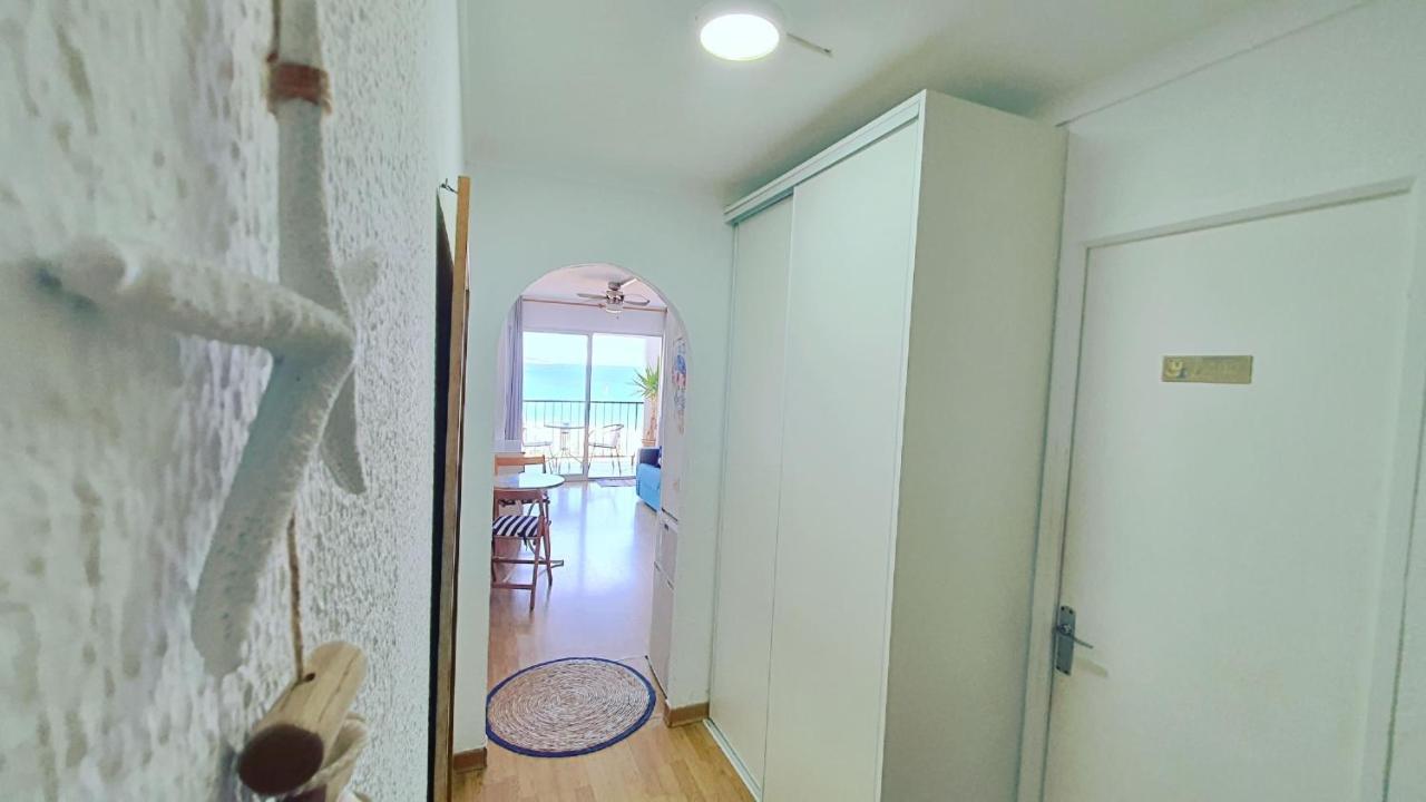 Cozy Beach-Front Studio With Amazing Sea View エンプリアブラバ エクステリア 写真